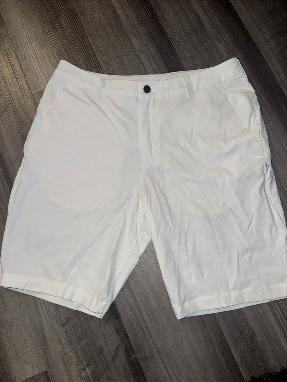 Lululemon Men’s Commission Golf Short 10" White Classic Fit White 34 waist